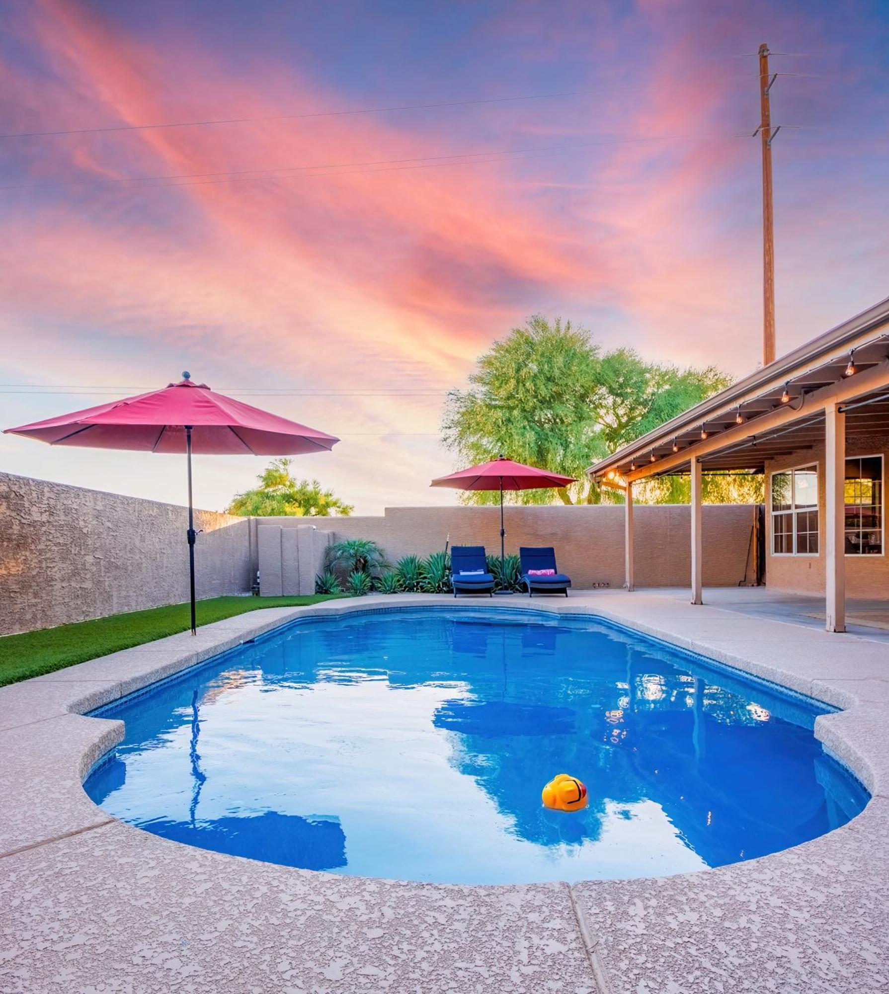 Luxe Phoenix Getaway ภายนอก รูปภาพ